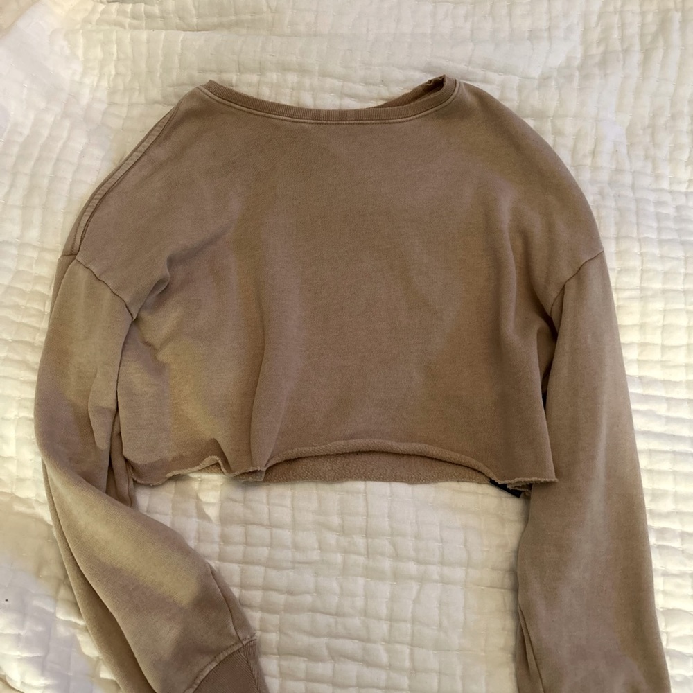 urban outfitters cropped brown long sleeve